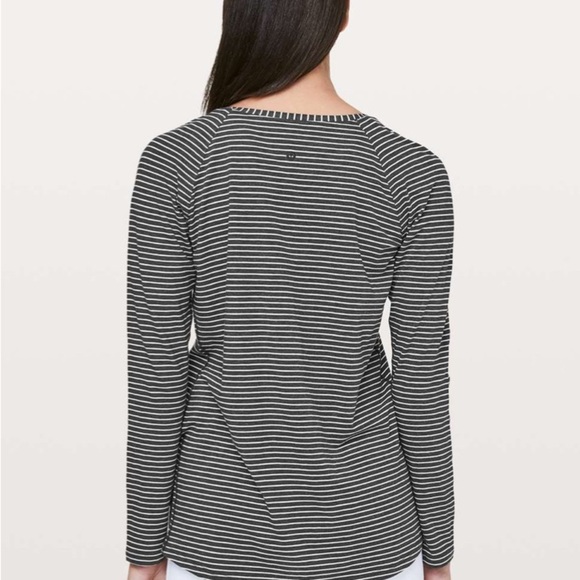 Lululemon Emerald Long Sleeve
Modern Stripe Heathered Black White - Picture 3 of 7
